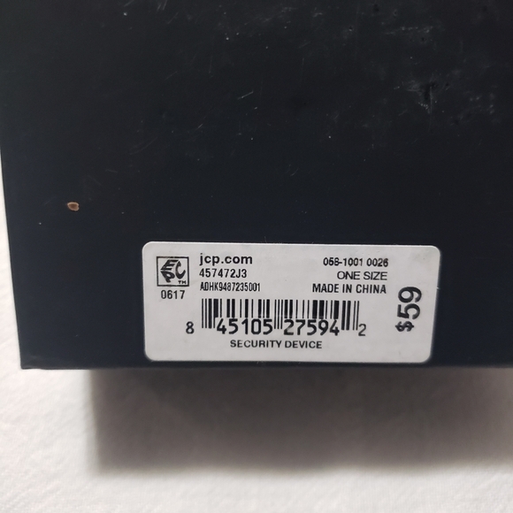 Beautiful Faux Pearl Bracelet and Pierced Earrings with posts by Crystal Kingdom - Picture 4 of 8